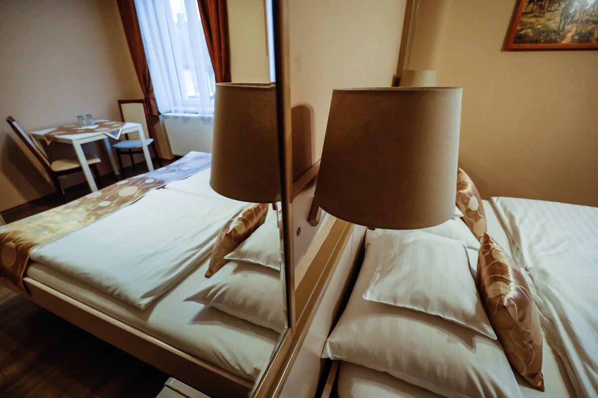Gozmalom Etterem Es Panzio Bed and Breakfast Körmend Buitenkant foto