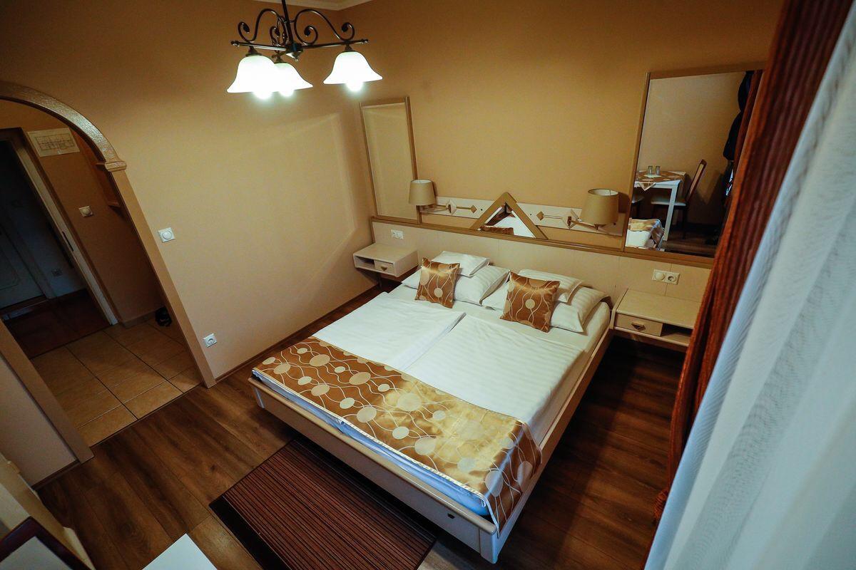 Gozmalom Etterem Es Panzio Bed and Breakfast Körmend Buitenkant foto